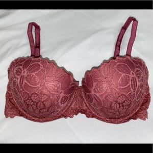 Like NEW‼️ 32DD Victoria’s Secret PINK Sexy Laced Push-Up Bra in the color Mauve